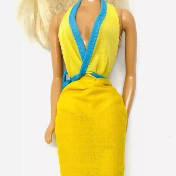 MATTEL BARBIE Doll Blonde Hair Blue Eyes 3 Piece Yellow Outfit 12"Tall - Picture 4 of 12